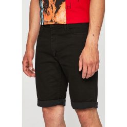 Vans - Szorty. Czarne spodenki i szorty męskie Vans, bez wzorów, z elastanu, casualowe. W wyprzedaży za 149,90 zł.