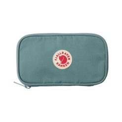 Fjällräven Kanken Travel Wallet, Frost Green | 664 | QQQ. Zielone portfele damskie Fjällräven, bez wzorów. W wyprzedaży za 324,43 zł.