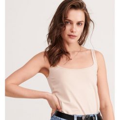 Top z bawełny organicznej - Beżowy. Brązowe topy damskie Reserved, xl, bez wzorów, z bawełny, bez kołnierzyka. Za 19,99 zł.