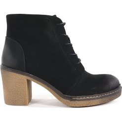 BOTKI DAMSKIE SER BT0536 CZA. Botki damskie Sergio Leone, ze skóry, bez obcasa, bez zapięcia. Za 69,00 zł.