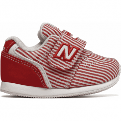New Balance FS996REI. Szare buciki niemowlęce marki New Balance, z materiału. W wyprzedaży za 99,99 zł.
