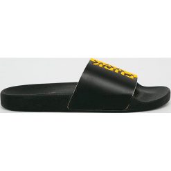 TheWhiteBrand - Klapki. Pomarańczowe kapcie męskie TheWhiteBrand, bez wzorów, z materiału. W wyprzedaży za 129,90 zł.
