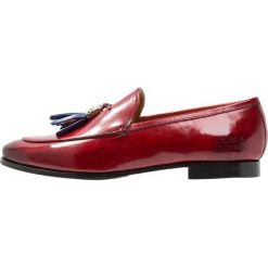 Melvin & Hamilton SCARLETT Półbuty wsuwane ruby. Czerwone mokasyny damskie marki Melvin & Hamilton, ze skóry. Za 709,00 zł.
