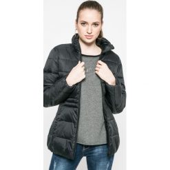 Wrangler - Kurtka. Czarne kurtki damskie marki Wrangler, s, bez wzorów, z poliesteru, krótkie, bez kaptura. W wyprzedaży za 239,90 zł.
