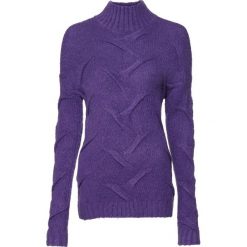 Sweter w warkocze bonprix lila. Fioletowe swetry klasyczne damskie bonprix, z dzianiny. Za 99,99 zł.