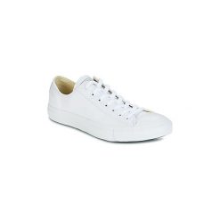 Buty Converse Chuck Taylor All Star Leather Ox. Białe trampki i tenisówki damskie Converse, bez wzorów, bez zapięcia. Za 258,30 zł.