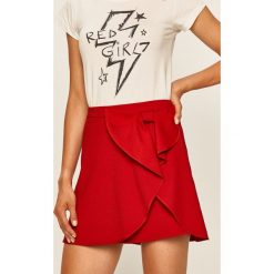 Red Valentino - Spódnica. Czerwone spódniczki damskie Red Valentino, na co dzień, bez wzorów, z elastanu, casualowe, z podwyższonym stanem, mini, rozkloszowane. Za 999,90 zł.