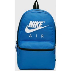 Nike Sportswear - Plecak. Niebieskie plecaki damskie marki Nike Sportswear, z poliesteru. W wyprzedaży za 99,90 zł.
