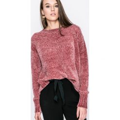 Answear - Sweter. Różowe bez kategorii ANSWEAR, s, z elastanu, z okrągłym kołnierzem. W wyprzedaży za 59,90 zł.