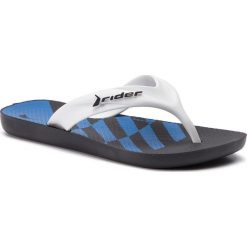 Japonki RIDER - Strike Graphics Kids 11214 Black/White/Blue 24363. Białe sandały chłopięce Rider. W wyprzedaży za 49,99 zł.