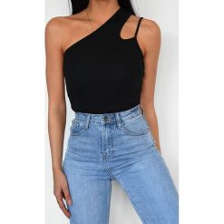 Top - body NANSIA BLACK. Czarne bluzki damskie IVET, bez wzorów, bez kołnierzyka, bez rękawów. W wyprzedaży za 19,00 zł.