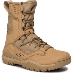Buty NIKE - Sfb Field 2 8" AO7507 200 Desert/Desert. Pomarańczowe trapery męskie Nike, z materiału. W wyprzedaży za 479,00 zł.