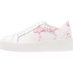 Tenisówki damskie: SPM SOHO Tenisówki i Trampki white/oldrose