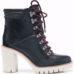 Tommy Hilfiger - Botki. Czarne botki damskie lity marki TOMMY HILFIGER, z materiału, z okrągłym noskiem, na sznurówki. W wyprzedaży za 399,90 zł.