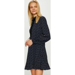 Answear - Sukienka. Niebieskie sukienki damskie ANSWEAR, na co dzień, s, bez wzorów, z elastanu, casualowe, ze stójką, bez rękawów, mini, rozkloszowane. W wyprzedaży za 99,90 zł.