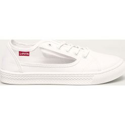Levi's - Tenisówki. Białe trampki i tenisówki damskie Levi's®, bez wzorów, z gumy, na sznurówki. W wyprzedaży za 139,90 zł.