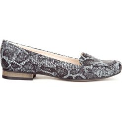 Balerinki lordsy - skóra naturalna - model 025 - kolor czarny wąż. Czarne baleriny damskie Zapato, bez wzorów, z jeansu, eleganckie, na niskim obcasie, na obcasie. W wyprzedaży za 173,40 zł.