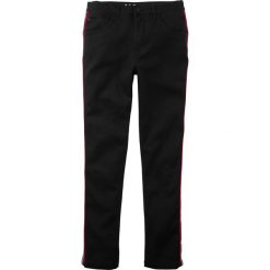 Spodnie Slim Fit z paskami z boku bonprix czarny. Czarne spodnie chłopięce bonprix, w paski. Za 79,99 zł.
