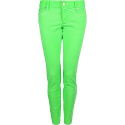 Dsquared2 Jeansy "Jennifer". Zielone jeansy damskie Dsquared2, bez wzorów, z jeansu, z obniżonym stanem. Za 899,00 zł.