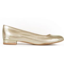 Złote balerinki z ostrym noskiem - skóra naturalna - model 050 - kolor złoty. Żółte baleriny damskie Zapato, bez wzorów, ze skóry, bez obcasa. Za 299,00 zł.