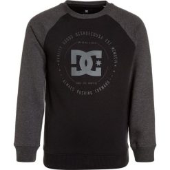 DC Shoes REBUILT CREW RAGLAN BOY Bluza black. Czarne bluzy chłopięce DC Shoes, z bawełny. W wyprzedaży za 167,20 zł.