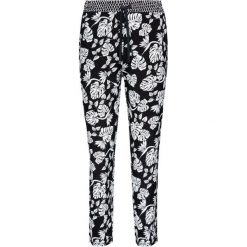 Spodnie materiałowe Pennyblack Lady 31315019. Czarne spodnie damskie Pennyblack, z wiskozy. W wyprzedaży za 289,00 zł.