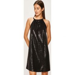 Answear - Sukienka. Czarne sukienki damskie ANSWEAR, na co dzień, s, bez wzorów, z poliesteru, eleganckie, z okrągłym kołnierzem, bez rękawów, mini, proste. W wyprzedaży za 119,90 zł.