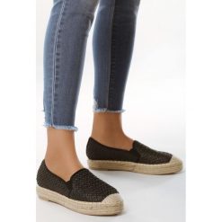 Czarne Espadryle Nonassociation. Czarne espadryle damskie Born2be, z aplikacjami, bez obcasa, na płaskiej podeszwie. Za 59,99 zł.
