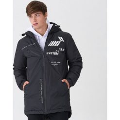 Parka z nadrukami - Czarny. Czarne parki męskie House, xl, z nadrukiem, bez kaptura. Za 199,99 zł.