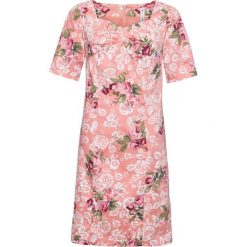 Sukienka w kwiaty bonprix jasnoróżowy w kwiaty. Różowe sukienki damskie bonprix, w kwiaty, bez kołnierzyka, bez rękawów. Za 79,99 zł.