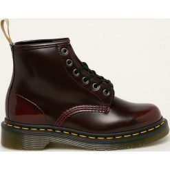 Dr. Martens - Workery. Brązowe workery damskie Dr. Martens, z materiału, bez obcasa, na obcasie, na sznurówki. Za 689,90 zł.