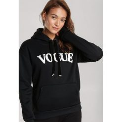 Czarna Bluza Phemelle. Czarne bluzy damskie Renee, xl, bez wzorów, bez rękawów, z kapturem. Za 79,99 zł.