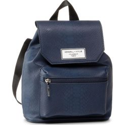Plecak KENDALL + KYLIE - HBKK-220-0005-57 Navy Snake. Niebieskie plecaki damskie bez wzorów, ze skóry ekologicznej. W wyprzedaży za 189,00 zł.