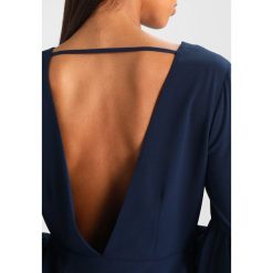 Sukienki hiszpanki: Glamorous Sukienka letnia navy