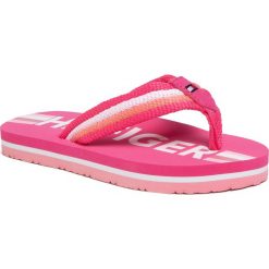 Japonki TOMMY HILFIGER - Maxi Lettering Print Flip Flop T3A0-30669-0058 M Fuchsia 313. Różowe sandały dziewczęce TOMMY HILFIGER, z tworzywa sztucznego, bez zapięcia. Za 119,00 zł.