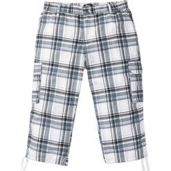 Bermudy bojówki 3/4 bonprix biało-szary w kratę. Białe spodenki i szorty męskie bonprix, m, bez wzorów. Za 109,99 zł.