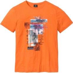 T-shirt z nadrukiem bonprix pomarańczowy z nadrukiem. Pomarańczowe koszulki męskie bonprix, s, z nadrukiem, bez kołnierzyka. Za 24,99 zł.
