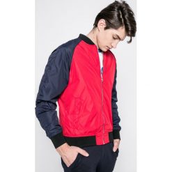 Calvin Klein Jeans - Kurtka bomber. Czerwone kurtki męskie marki Calvin Klein Jeans, l, z elastanu. W wyprzedaży za 299,90 zł.