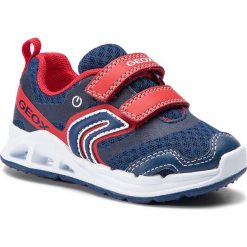 Sneakersy GEOX - B Dakin B. B B922PB 01454 C0735 M Navy/Red. Niebieskie trampki chłopięce Geox, bez wzorów, ze skóry ekologicznej, na rzepy. W wyprzedaży za 159,00 zł.