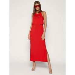 Sukienka letnia Emporio Armani 262643 0P315 00074. Czerwone sukienki damskie Emporio Armani, na lato, xs, bez wzorów, z elastanu, bez kołnierzyka, bez rękawów. Za 449,00 zł.