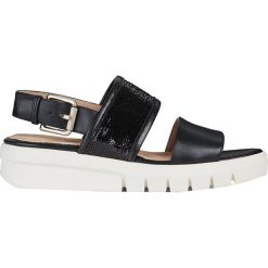 Geox Sandały damskie Wimbley Sandal B Black D92DPB-043AY-C9999 (rozmiar 40). Czarne sandały damskie Geox, bez wzorów, bez obcasa, bez zapięcia. W wyprzedaży za 354,00 zł.