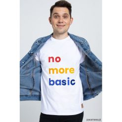 T-shirt haftowany męski No more basic. T-shirty męskie Pakamera, s, z haftami, bez kołnierzyka. Za 89,00 zł.
