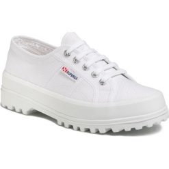Trapery SUPERGA - 2555 Cotu S00F4B0 White. Białe półbuty damskie Superga, na co dzień, z tworzywa sztucznego, bez obcasa, na płaskiej podeszwie, bez zapięcia. W wyprzedaży za 259,00 zł.