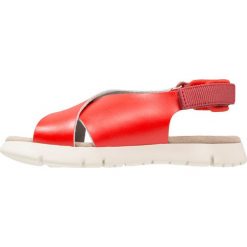 Camper MIRA SANDAL Sandały medium red. Czerwone sandały chłopięce Camper, z materiału. Za 209,00 zł.