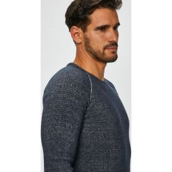 Review - Sweter. Niebieskie swetry klasyczne męskie marki Review, s, z bawełny, z okrągłym kołnierzem. W wyprzedaży za 79,90 zł.