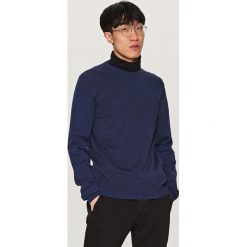 Swetry klasyczne męskie: Melanżowy sweter roundneck – Niebieski