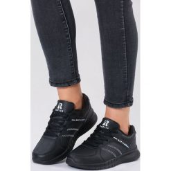 Czarne Buty Sportowe After Midnight. Czarne buty sportowe damskie Inny, bez wzorów, sportowe. Za 89,99 zł.