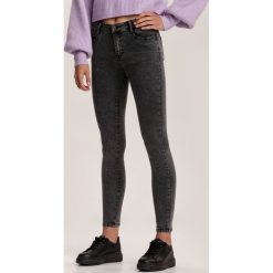 Ciemnoszare Jeansy Skinny Lynnova. Szare jeansy damskie Renee, s. Za 99,99 zł.