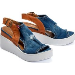 ARTIKER RELAKS 40C0292 jeans, sandały damskie. Koturny damskie Artiker Relaks, bez obcasa, na koturnie, bez zapięcia. Za 199,90 zł.