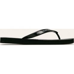 Calvin Klein Jeans - Japonki. Czarne kapcie męskie Calvin Klein Jeans, z jeansu, bez zapięcia. W wyprzedaży za 99,90 zł.